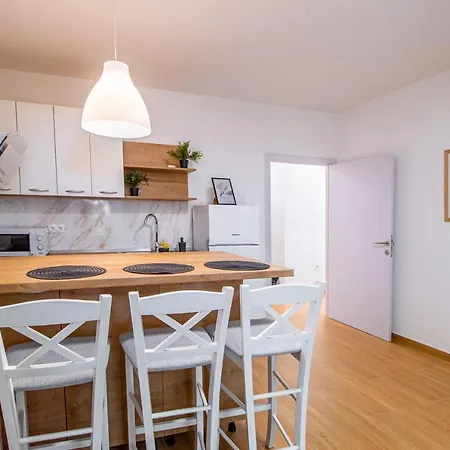 아파트 Euphoria East 리예카